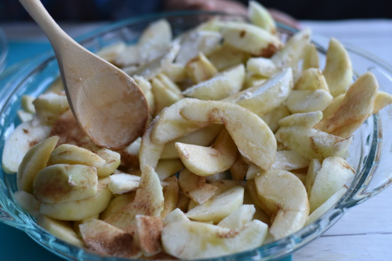 Simple Apple Crisp - Toddler Test Kitchen